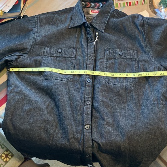 Large Sherpa lined shirt with Grateful Dead bear on back - Picture 3 of 3